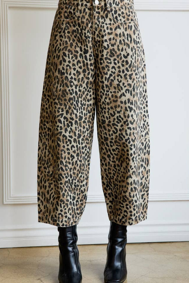 High Waist Leopard Print Barrel Jeans with Elastic Waist - Sunday Edition - RARA Boutique