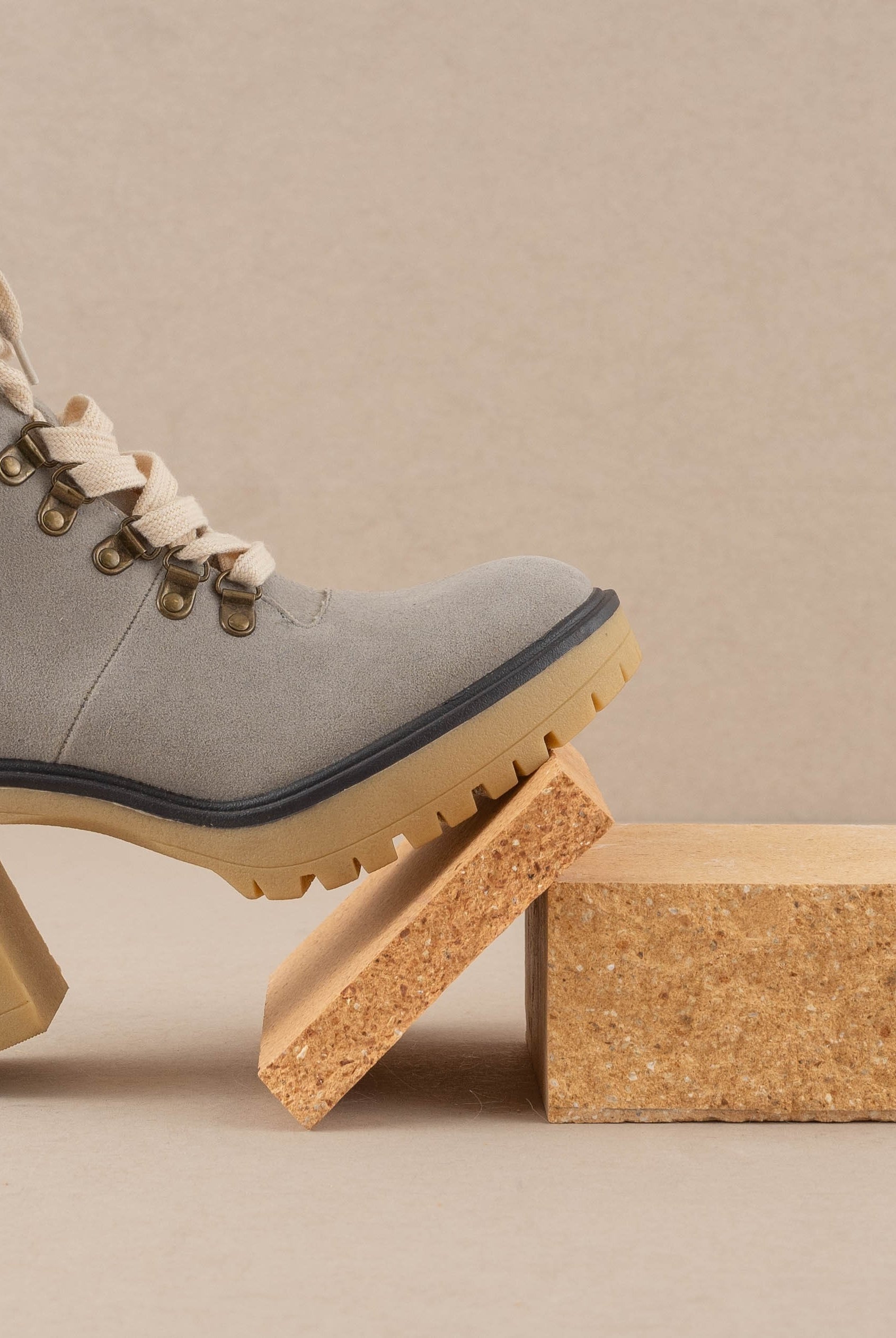 RARA Boutique heeled platform lace-up Sherpa boots with chunky sole and cozy fur lining, stylish winter ankle boots.