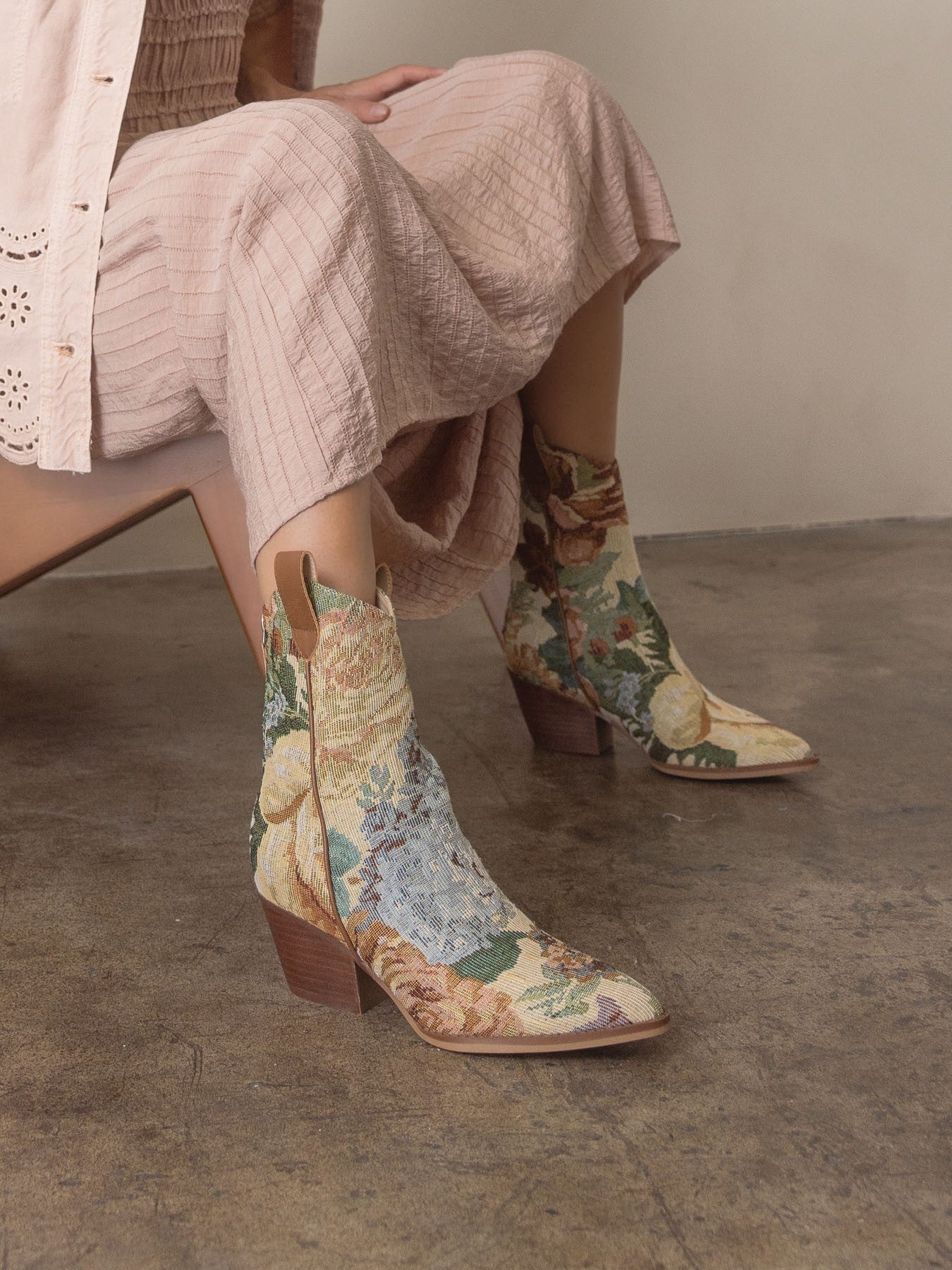 Vintage Floral Jacquard Tapestry Western Boots - Oasis Society - RARA Boutique