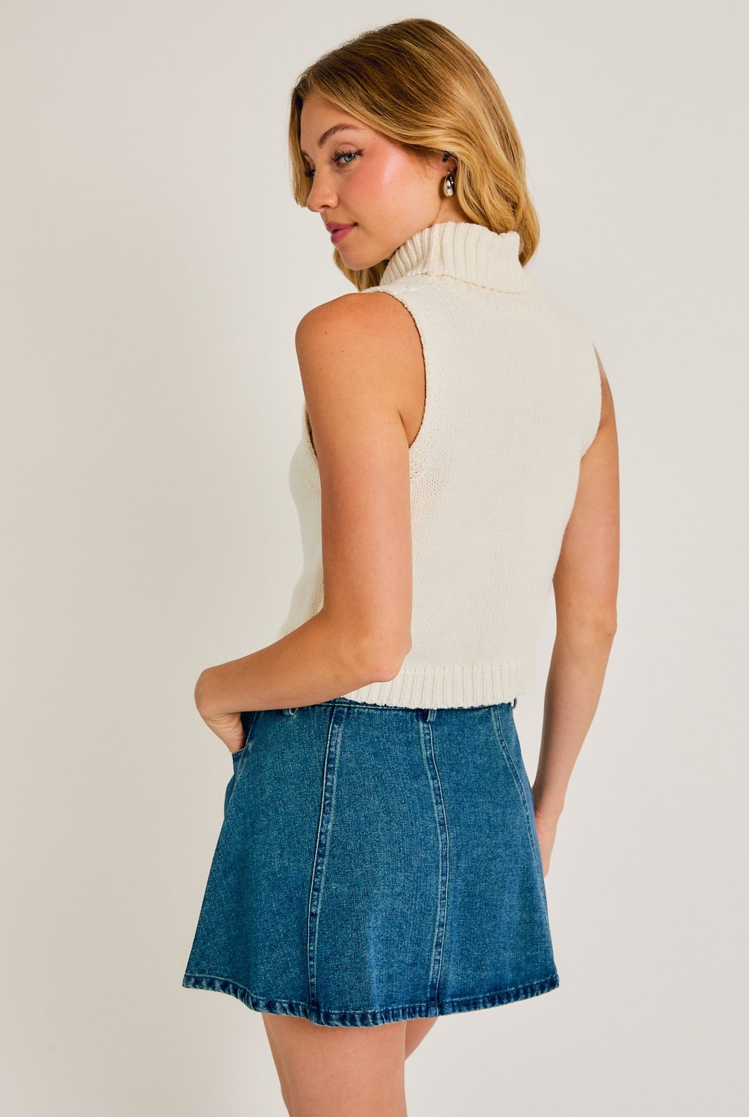 Candy Cane Mistletoe Turtle Neck Sleeveless Graphic Sweater - Le Lis - RARA Boutique
