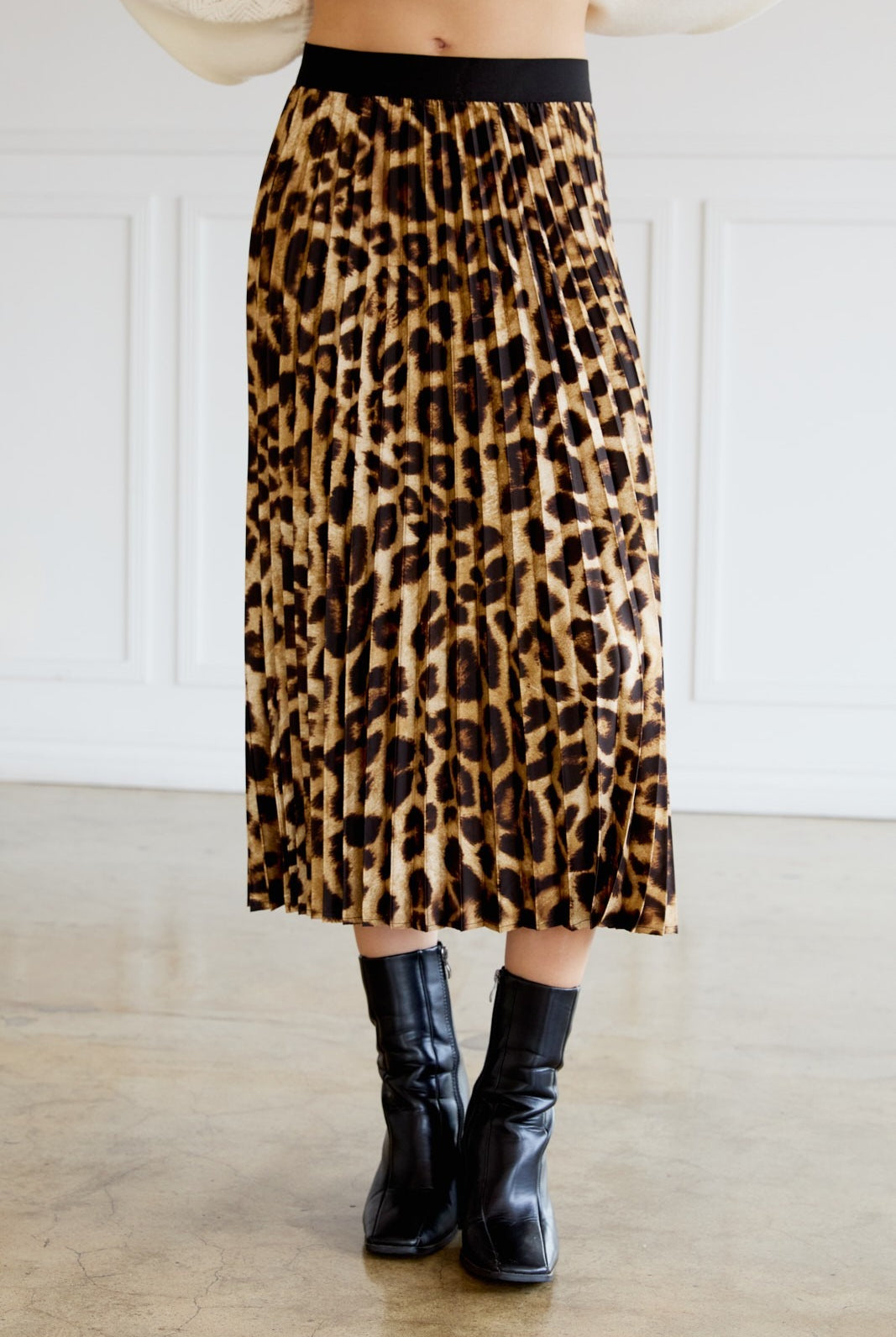 Leopard Print Accordion Pleated Midi Skirt - Sunday Edition - RARA Boutique