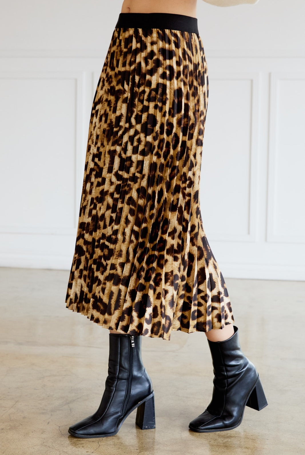 Leopard Print Accordion Pleated Midi Skirt - Sunday Edition - RARA Boutique