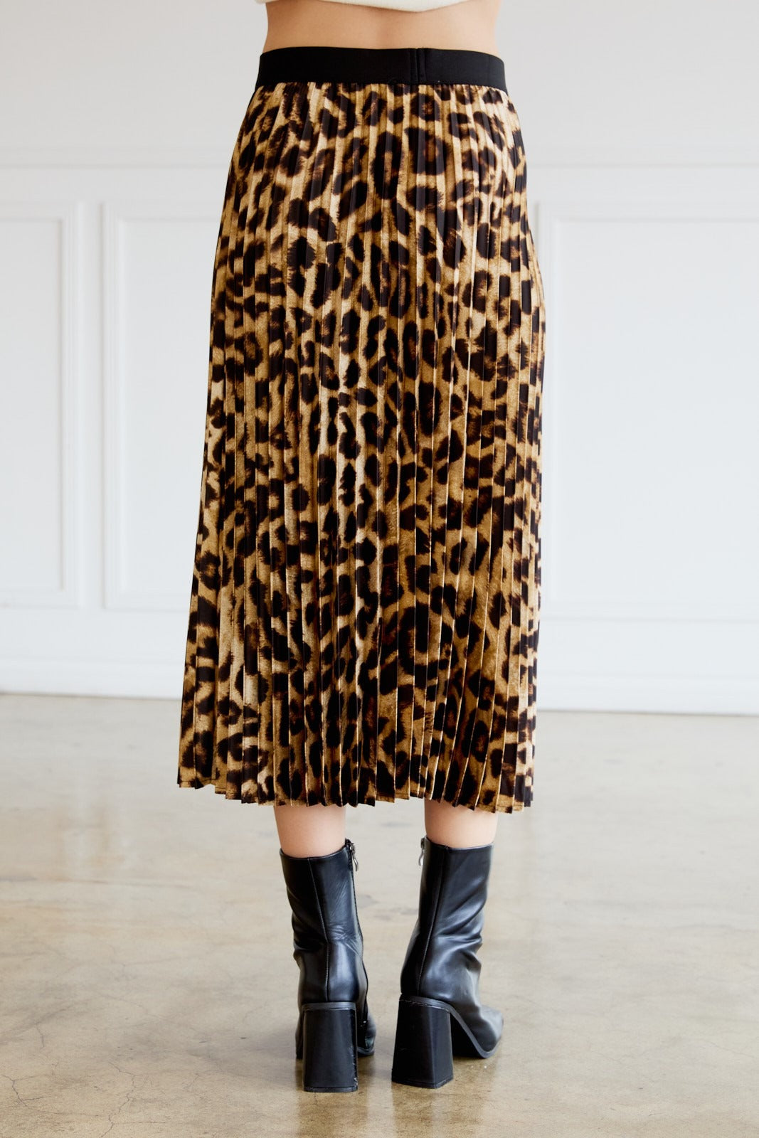 Leopard Print Accordion Pleated Midi Skirt - Sunday Edition - RARA Boutique