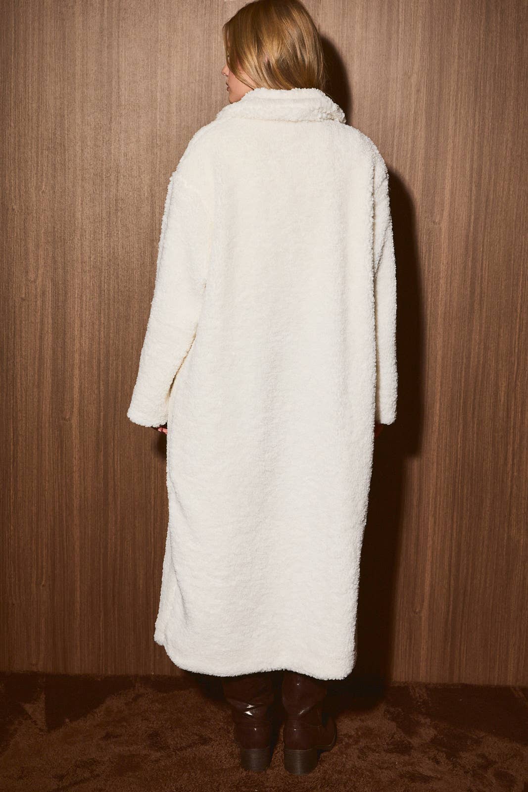 LE LIS plush oversized teddy sherpa maxi coat jacket with soft, cozy texture and relaxed fit in warm neutral tones.