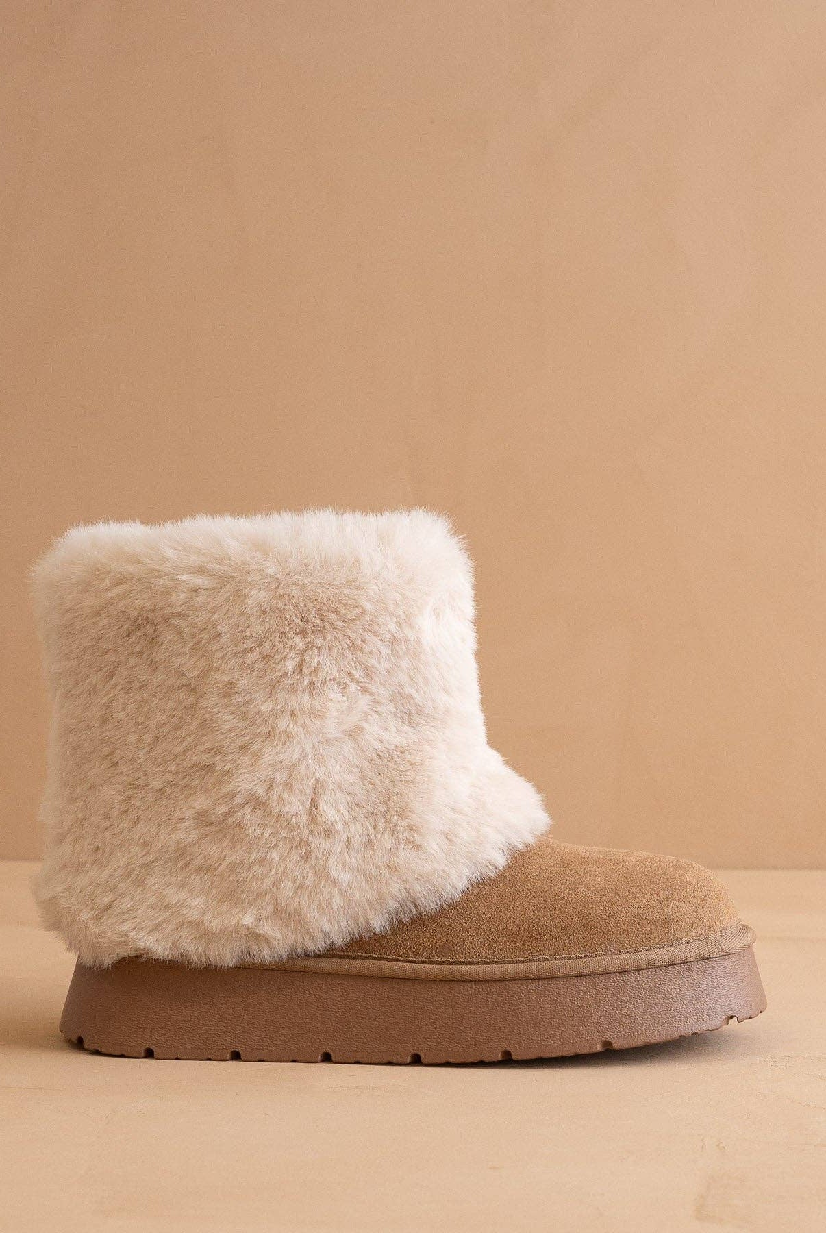 OASIS SOCIETY The Johanna Latte Fur Platform Winter Boot with faux fur lining and chunky sole, perfect for cold weather.