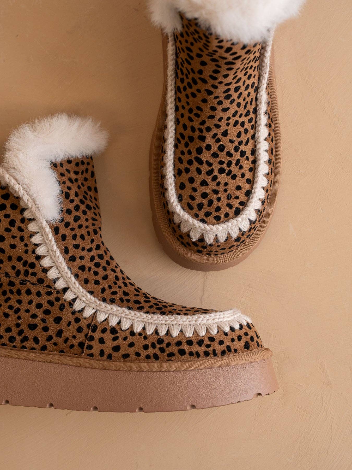 OASIS SOCIETY Joyce dark cheetah shearling trim platform winter boot with rugged sole and cozy fur lining.
