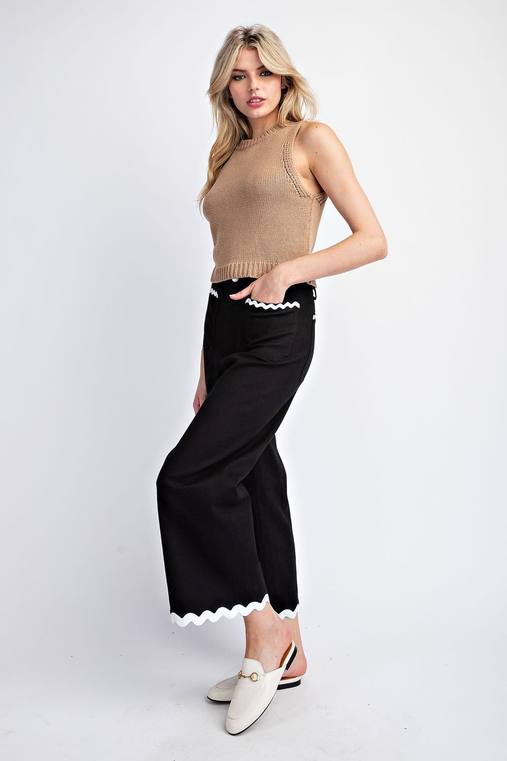 Wavy Contrast Ric Rac Trim Cropped Wide Leg Pants - eesome - RARA Boutique