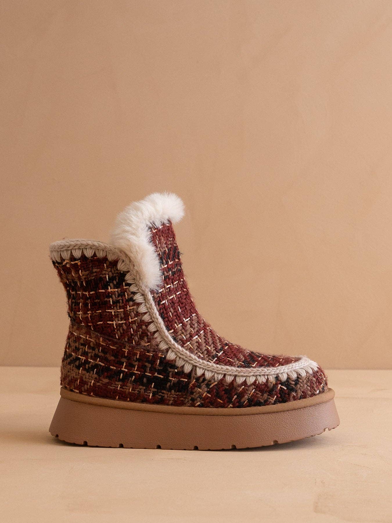 OASIS SOCIETY Joyce Mocha Tweed shearling trim platform winter boot showing textured tweed fabric and shearling accents.