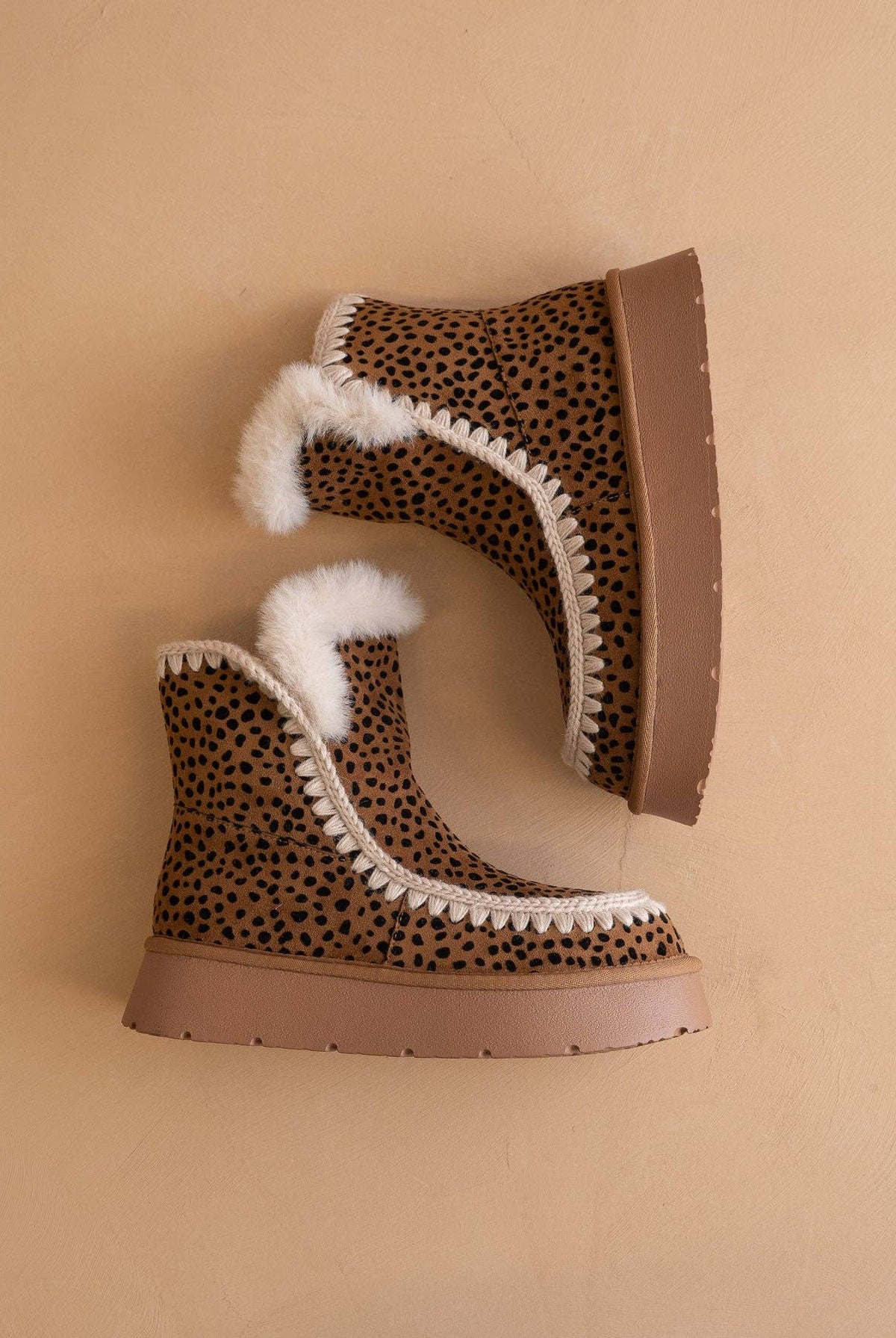 OASIS SOCIETY Joyce dark cheetah shearling trim platform winter boot showing the stylish cheetah print and shearling details