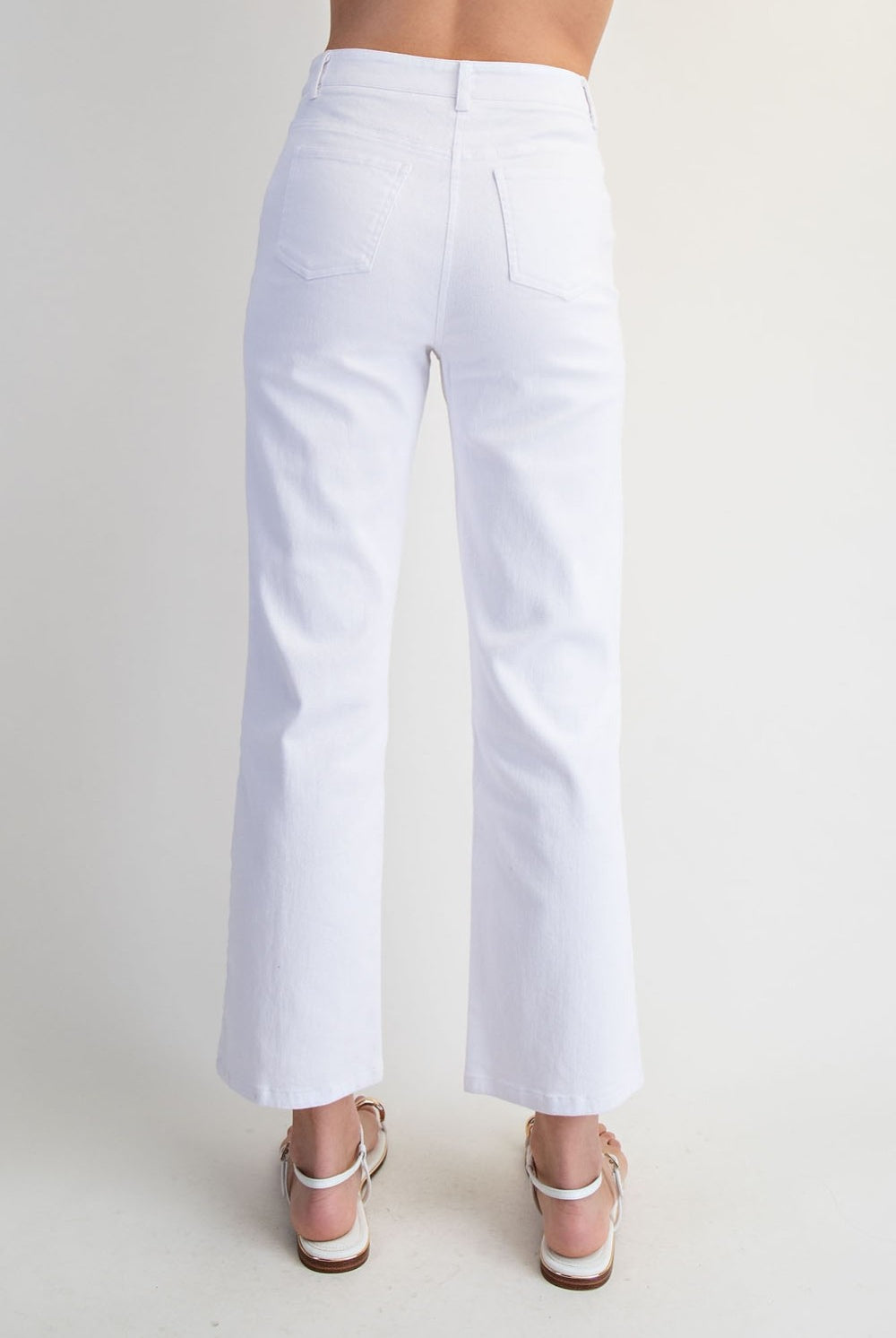 RARA Boutique twill patch pocket straight-leg cropped pants in beige, featuring a tailored fit and casual style.