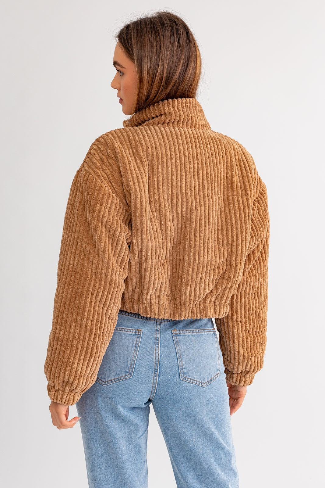 Le Lis cropped corduroy puffer jacket from RARA Boutique, featuring a stylish quilted design and a cropped fit.