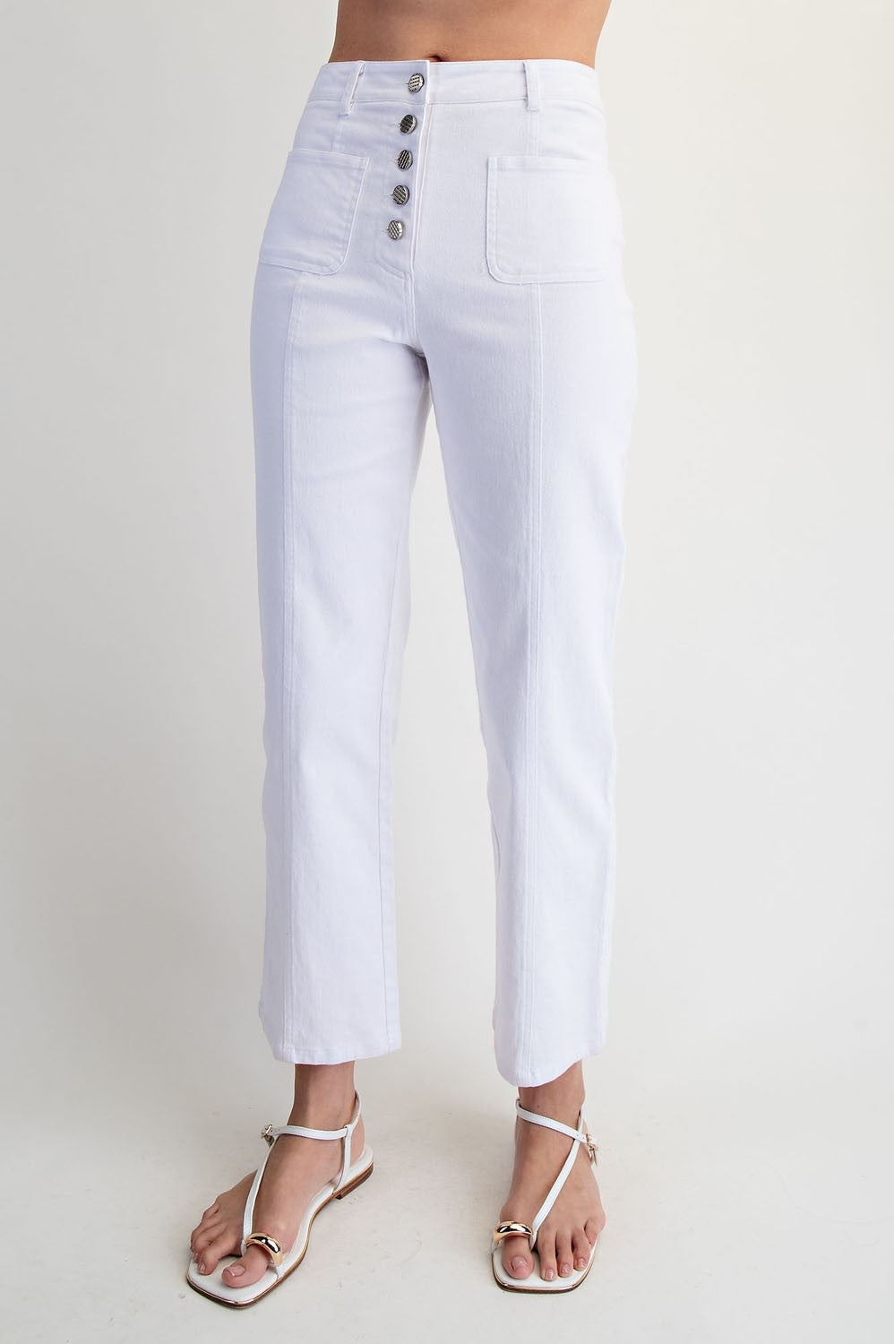 RARA Boutique twill patch pocket straight leg cropped pants featuring a stylish, casual design with functional front pockets.
