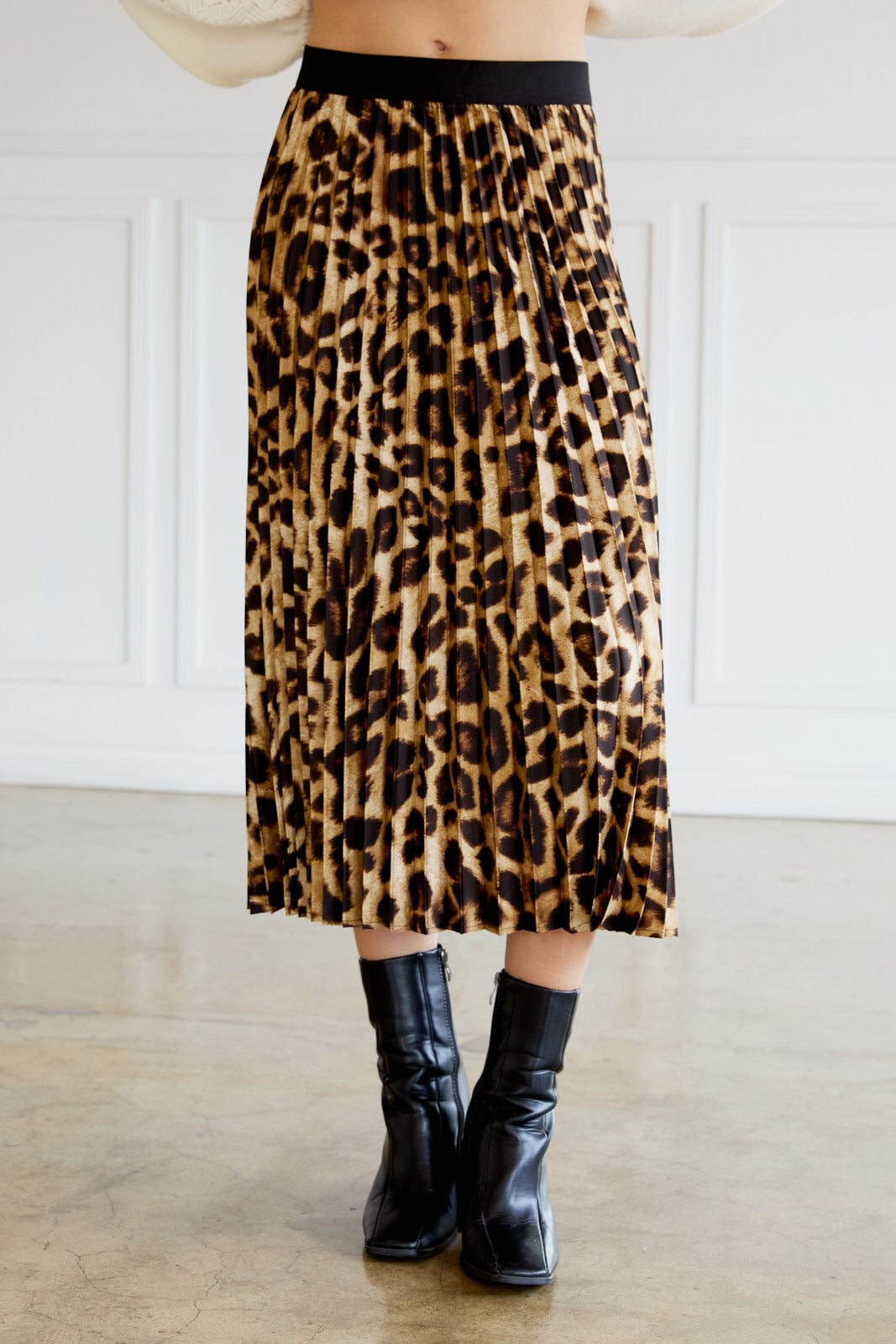 Leopard Print Accordion Pleated Midi Skirt - Sunday Edition - RARA Boutique 