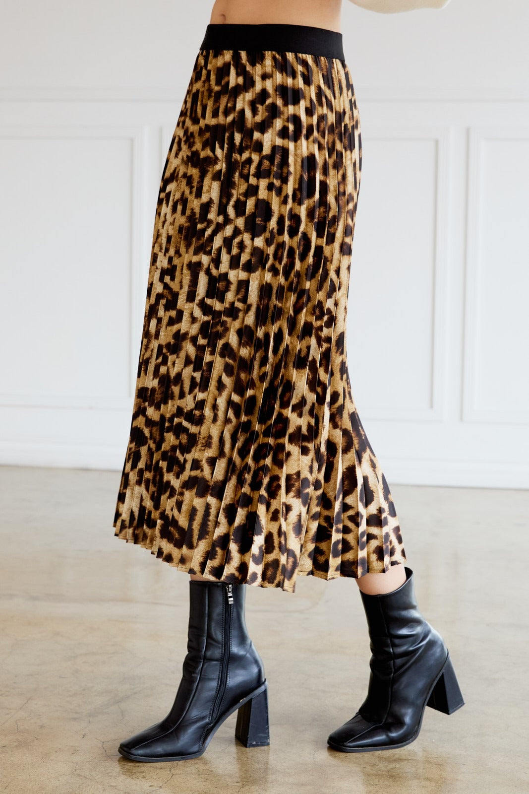 Leopard Print Accordion Pleated Midi Skirt - Sunday Edition - RARA Boutique 