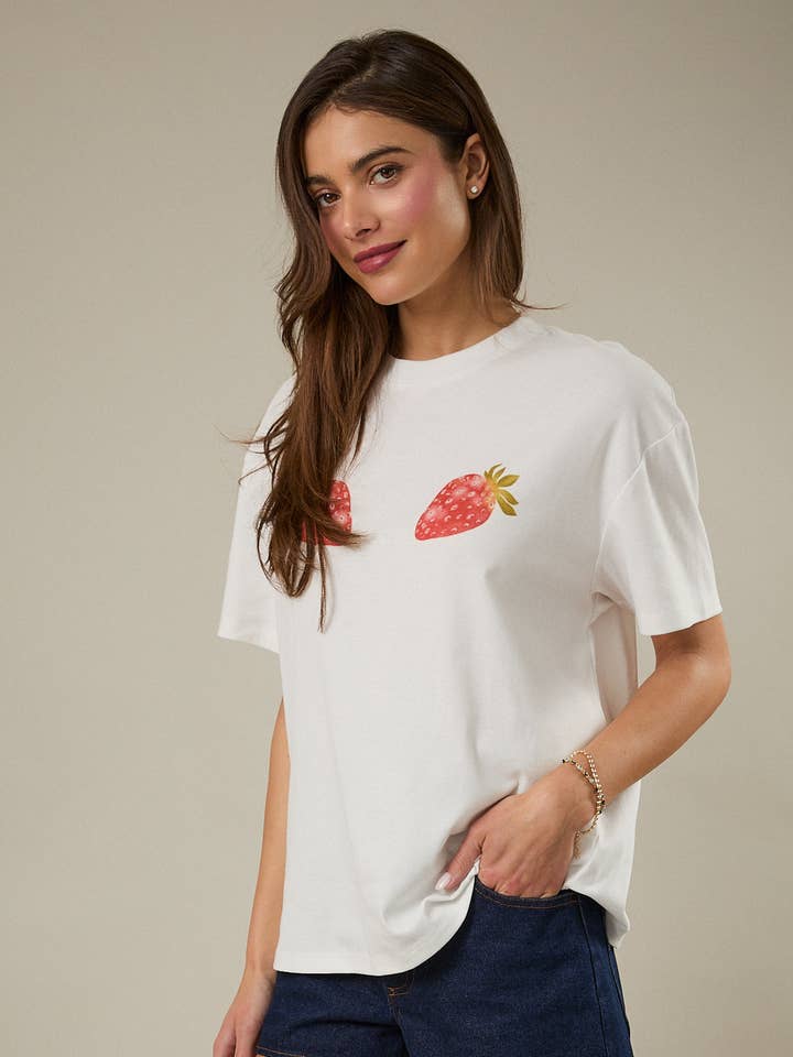 RARA Boutique Sunday Edition T-shirt in soft fabric with stylish graphic design, casual fit, and short sleeves.