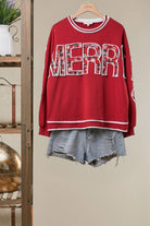 Mello holiday Christmas sweatshirt with "Merry Christmas" letter design, cozy sweater for festive occasions