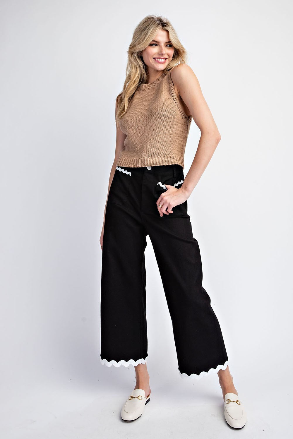 Wavy Contrast Ric Rac Trim Cropped Wide Leg Pants - eesome - RARA Boutique 