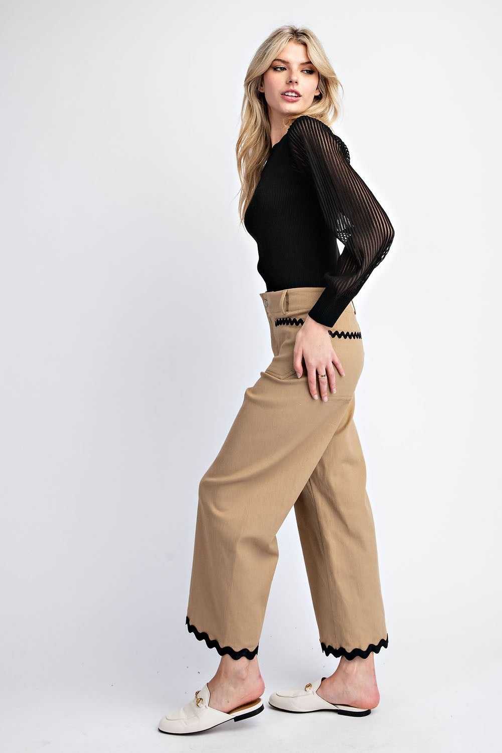 Wavy Contrast Ric Rac Trim Cropped Wide Leg Pants - eesome - RARA Boutique 