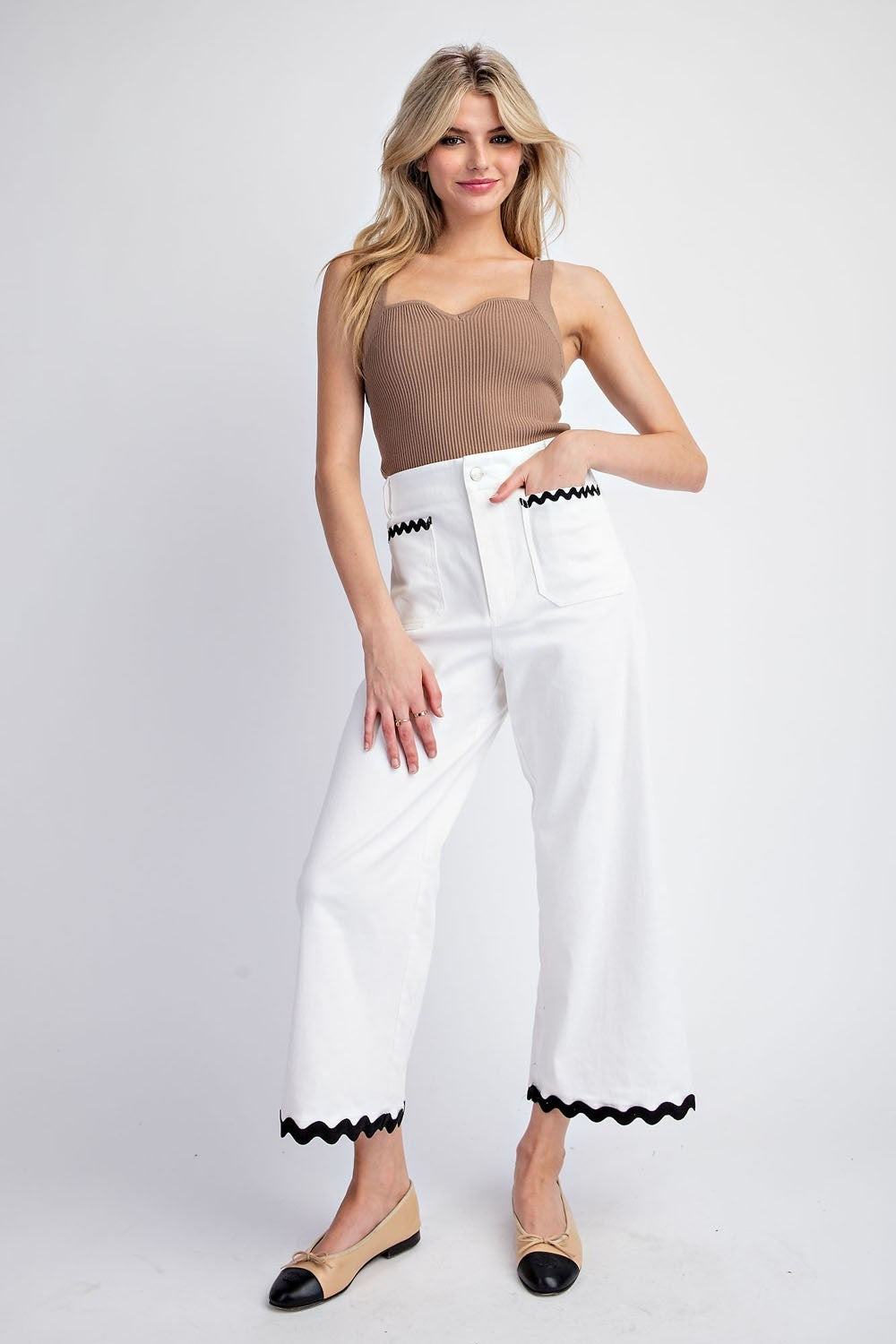 Wavy Contrast Ric Rac Trim Cropped Wide Leg Pants - eesome - RARA Boutique 