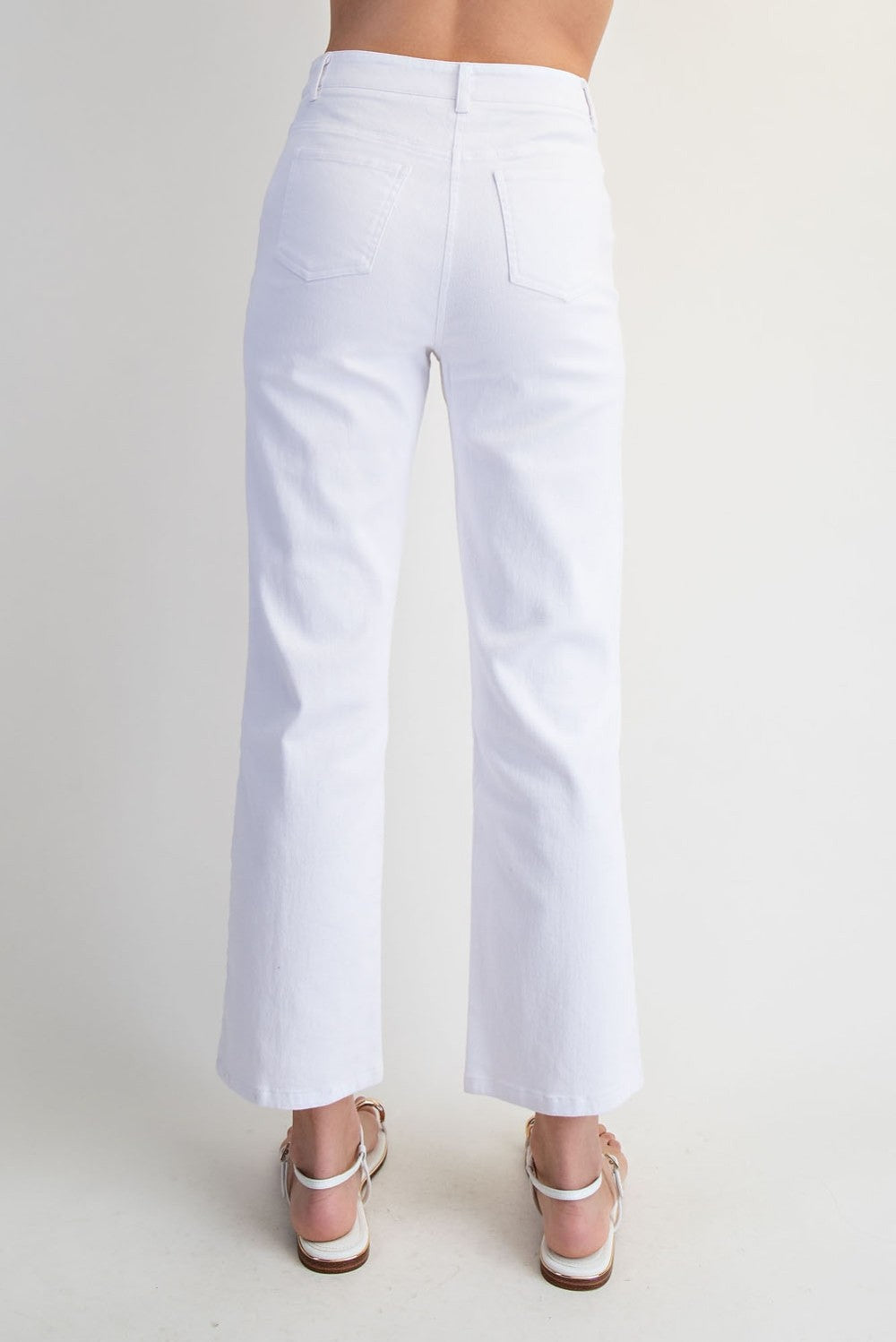 RARA Boutique twill patch pocket straight-leg cropped pants in beige, featuring a tailored fit and casual style.