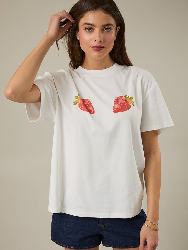 RARA Boutique Sunday Edition T-shirt featuring a casual design, shown in a relaxed fit with stylish print on the front.